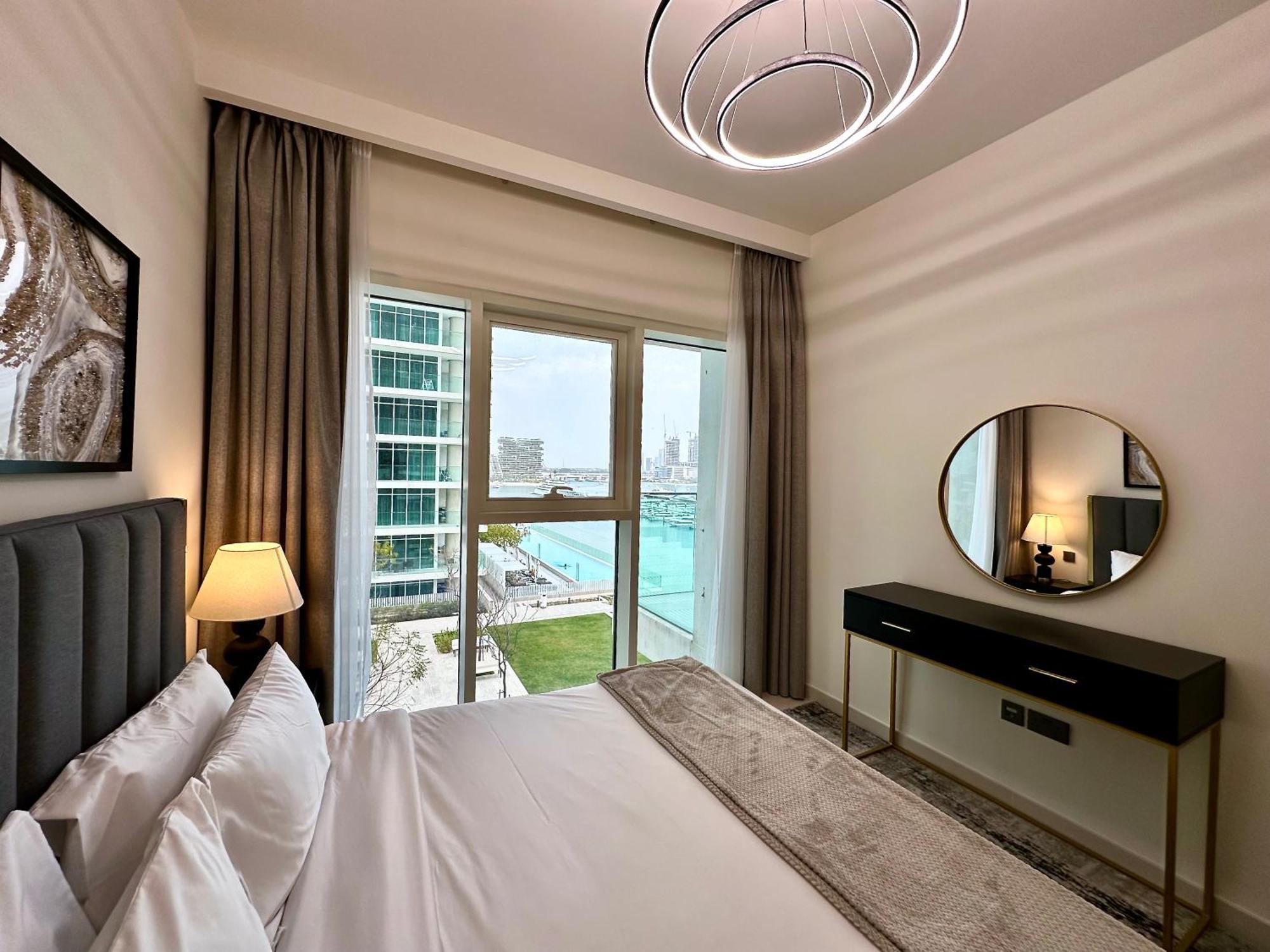 Lux Bnb I Sun Rise Bay I Palm & Sea View Apartment Dubai Ngoại thất bức ảnh