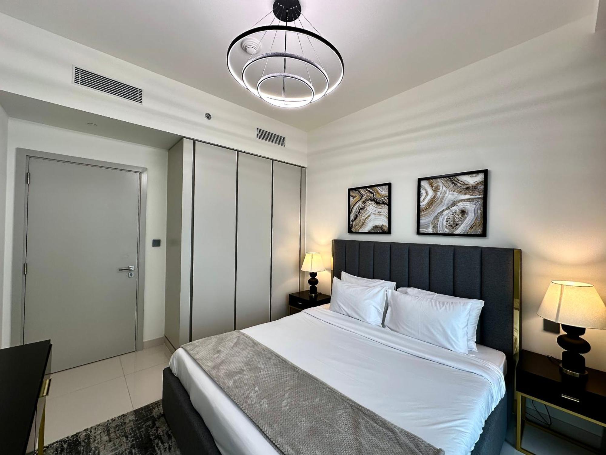 Lux Bnb I Sun Rise Bay I Palm & Sea View Apartment Dubai Ngoại thất bức ảnh