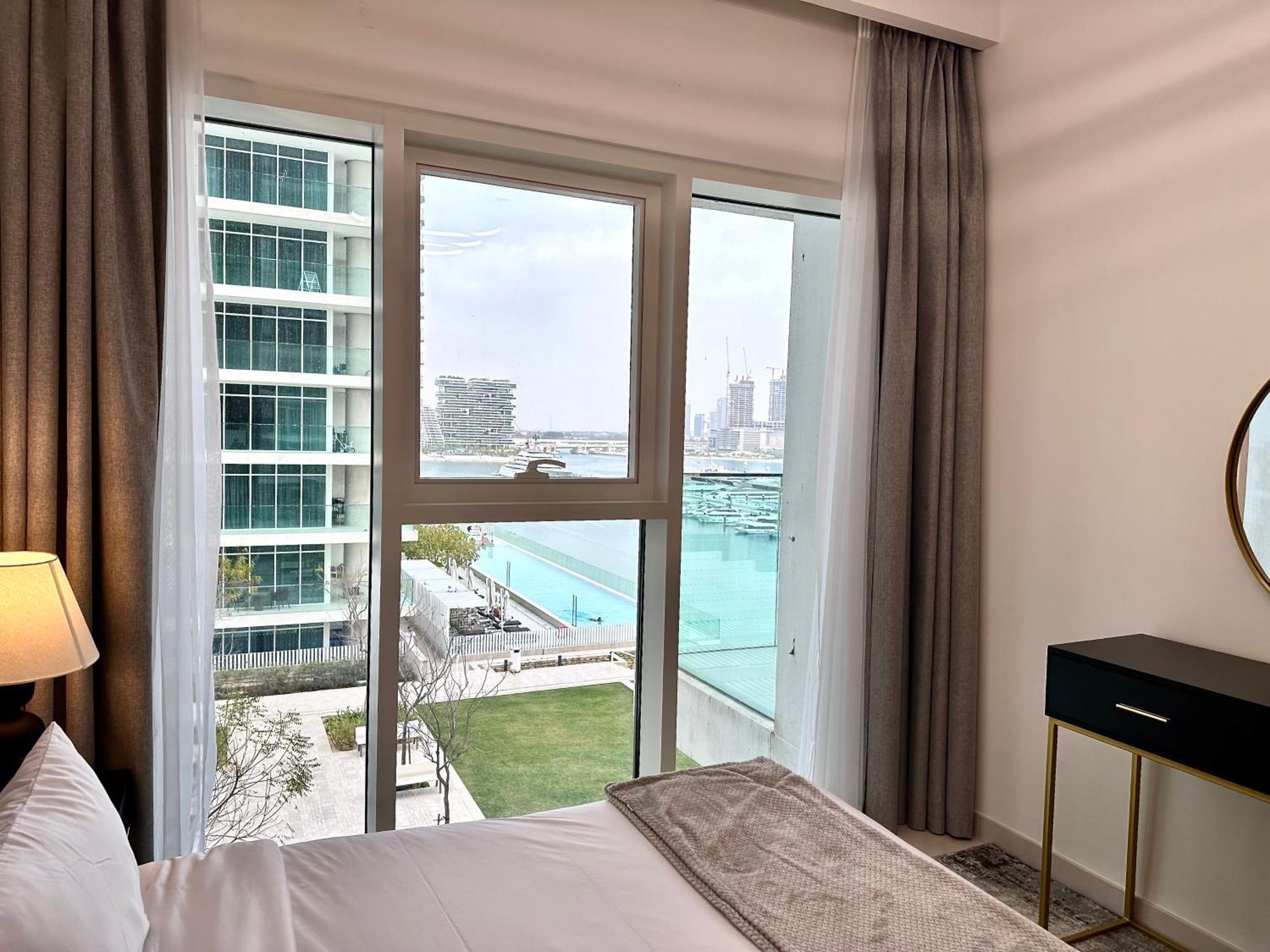 Lux Bnb I Sun Rise Bay I Palm & Sea View Apartment Dubai Ngoại thất bức ảnh